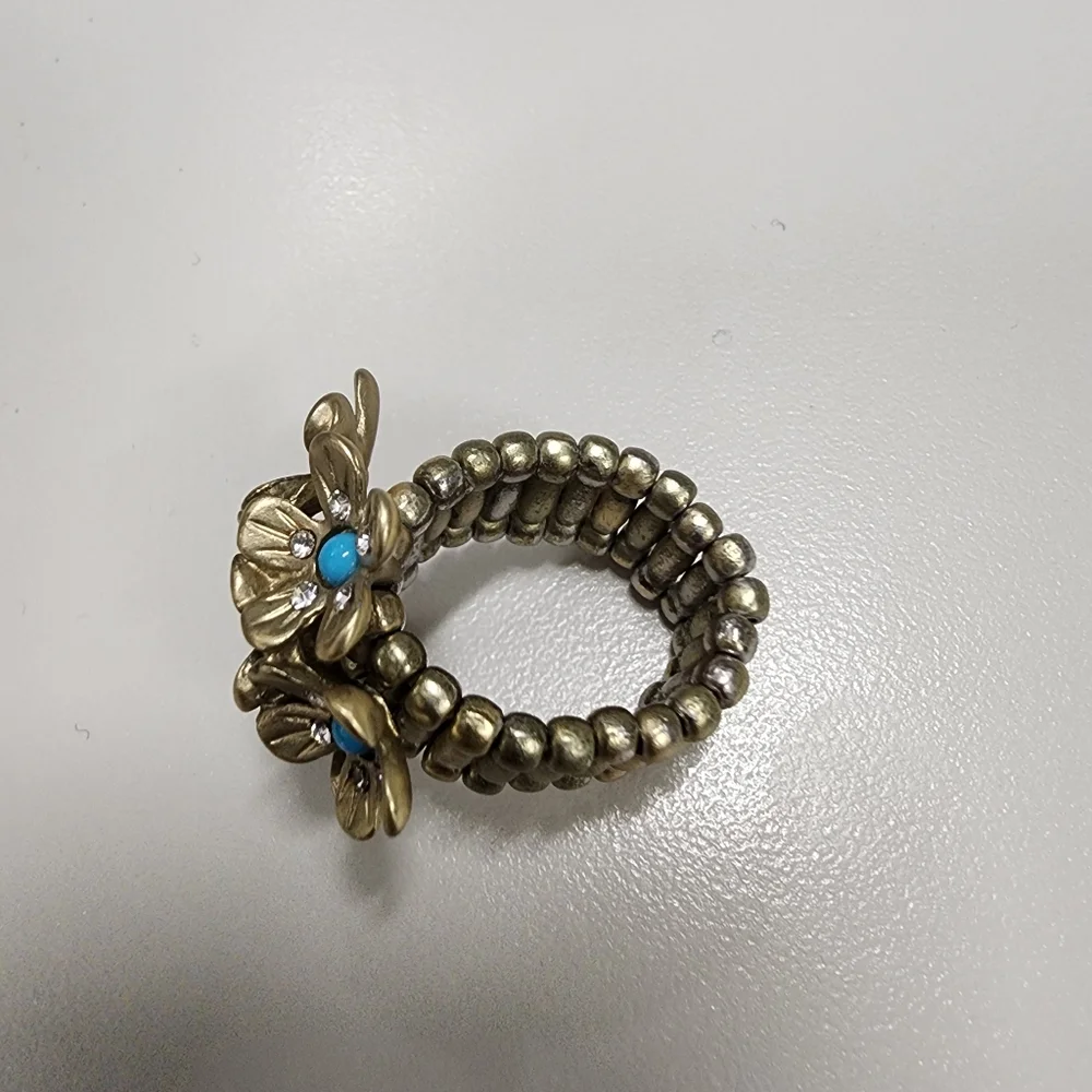 Flower Cluster Ring Gold Tone Stretch Band Statement Faux Turquoise